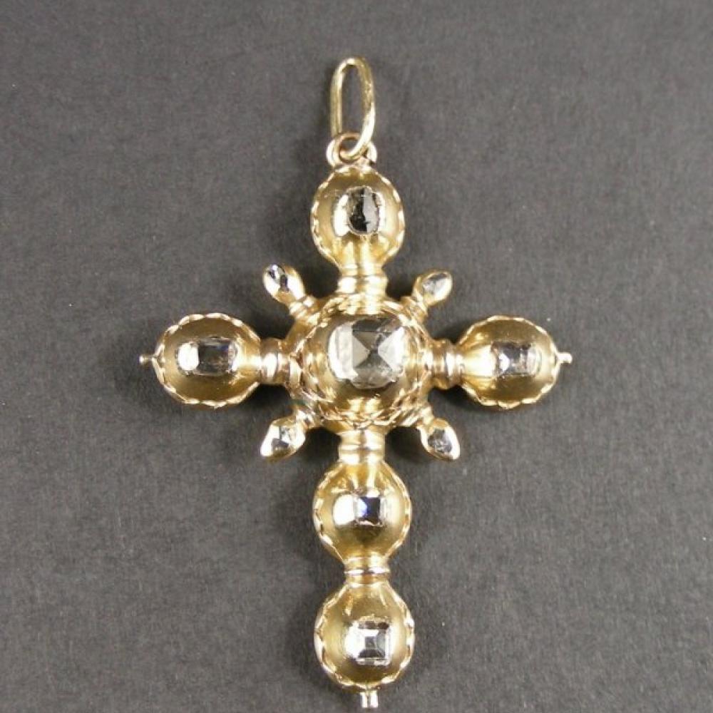 Table cut diamond gold cross Spanish circa 1680 | DB Gems